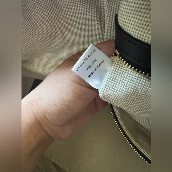 MCM FUNKY ZEBRA WEEKENDER TRAVEL BAG - Picture 12 of 16